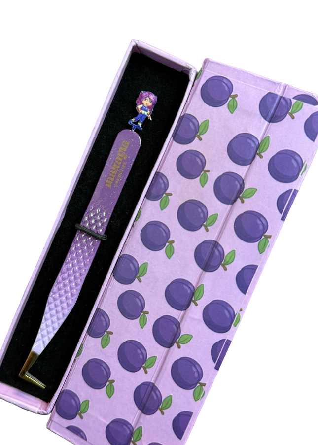 🍇 Plum Puddin’ FIBER TIP Tweezers + Luxury Box – Strawberry Shortcake Collection