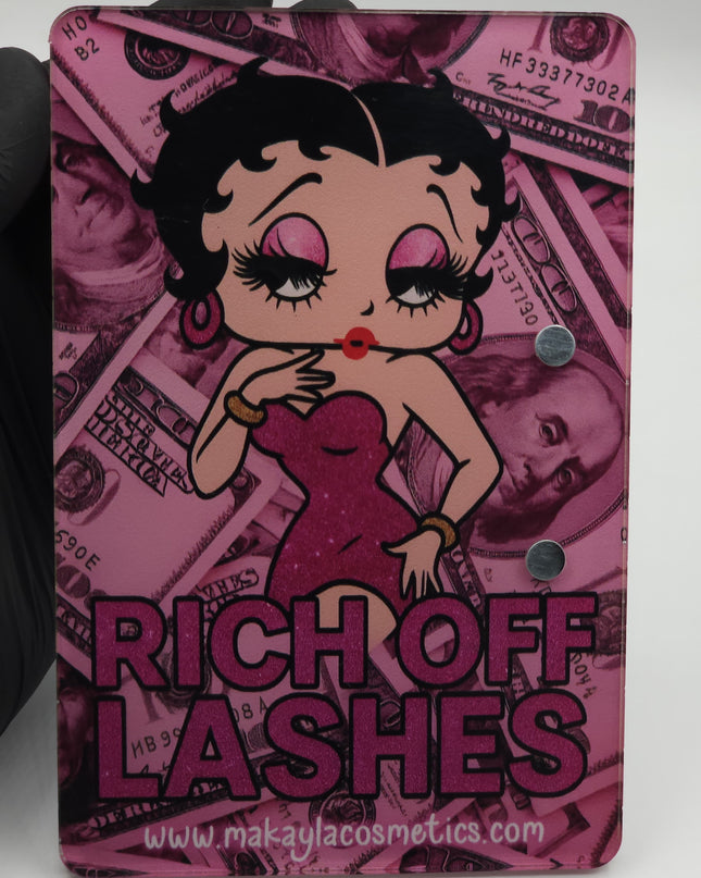 Rich Off Lashes pink