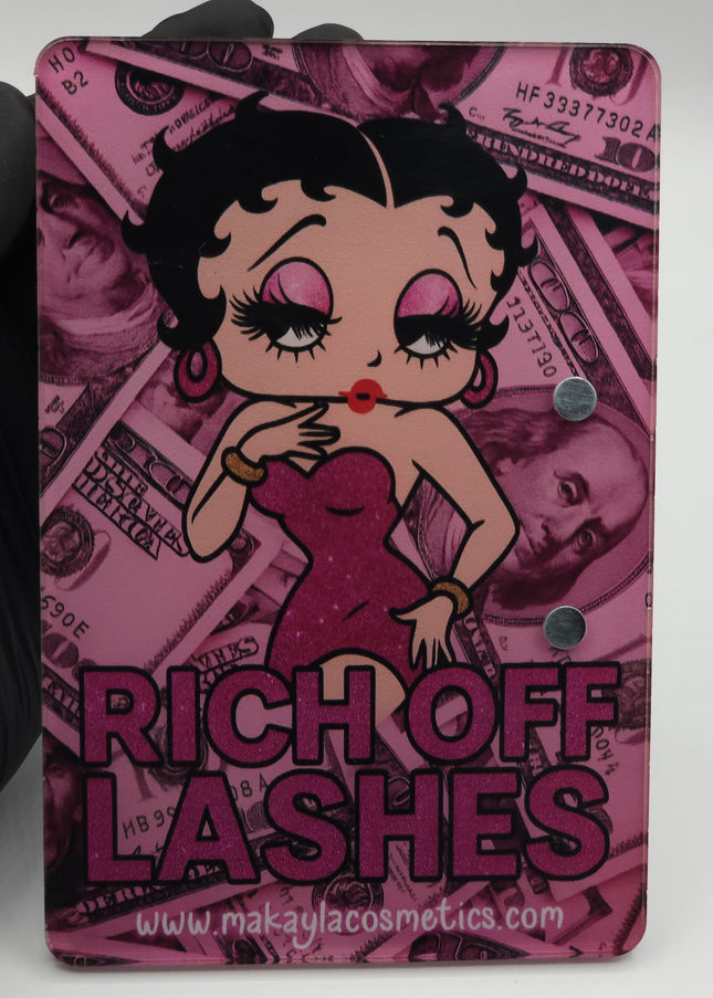 Rich Off Lashes pink