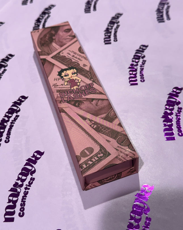💋Rich Off Lashes + box