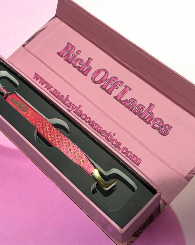 💋Rich Off Lashes + box